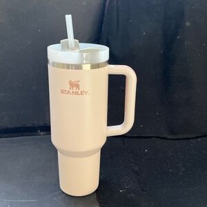 Stanley Quencher H2.0 Tumbler w. Handle and Straw Pale Pink 40 oz 1.18L